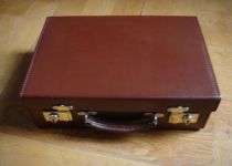antiker handlicher Attache Koffer